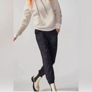 Athleta Brooklyn lined pants jogger small size 4  black Tons of pockets!!